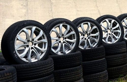 Five Biggest Tyre Manufacturers in India Fined 1700 Crores by CCI